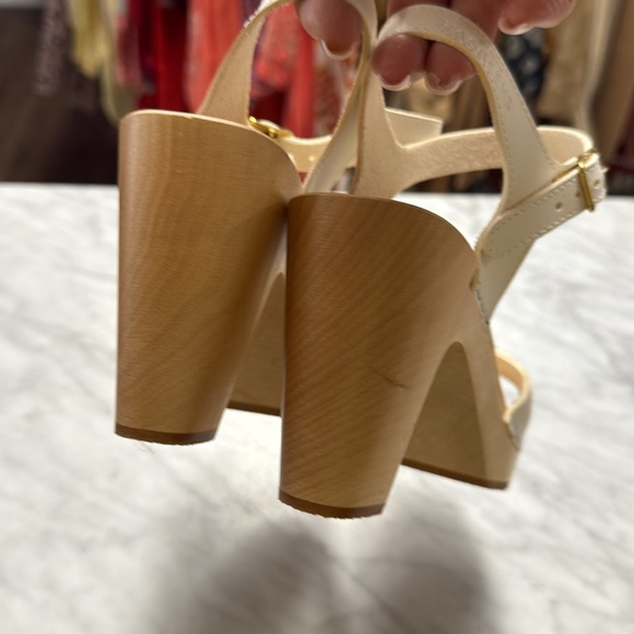 Anthropologie | Swedish Hasbeens White Flower Leather Clog Sandal Size 39 - Picture 7 of 15